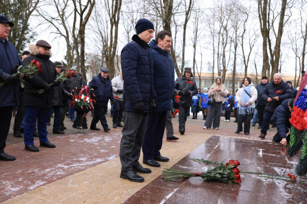 В Смоленске отметили 37-ю годовщину вывода советских войск из Афганистана