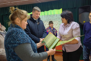 Смоленский сенатор Артём Малащенков побывал в Переволочском сельском ДК