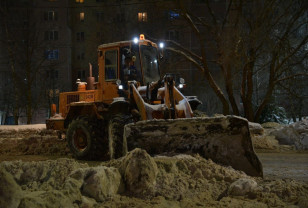 На нескольких улицах Смоленска временно ограничат парковку для уборки снега