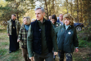 Губернатор Василий Анохин поздравил смоленских поисковиков с профессиональным праздником