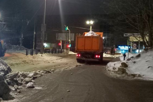 В ЦУР рассказали, где сегодня в Смоленске убирают снег