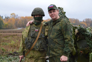 Сенатор Артём Малащенков поздравил смолян с Днём защитника Отечества