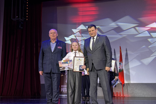 Юные смоляне получили награды конкурса «Память сильнее времени»