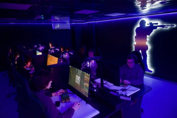 В Смоленске на базе ДС «Юбилейный» открыли фиджитал-центр