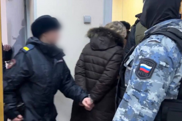 В Смоленске суд заключил под стражу обвиняемых в похищении девятилетней девочки