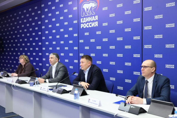 Смоленских почтальонов приглашают к участию во Всероссийском конкурсе «Земский почтальон – 2026»