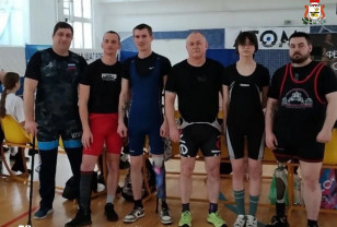 Ветераны СВО выступили на чемпионате Смоленской области по жиму