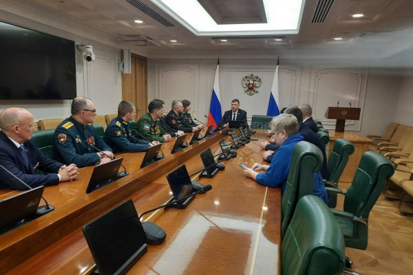 Курсанты программы «Герои СВОего времени. Смоленск» познакомились с работой Совета Федерации