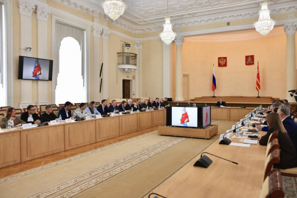 Василий Анохин сообщил об утверждении итогового плана мероприятий проекта «Смоленск – Молодёжная столица России-2026»