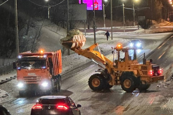Ночью Смоленскавтодор прибрался на пяти улицах города