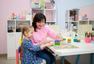 Правительство Смоленской области поддержало открытие логопедического центра «Разноцветные цыплята»