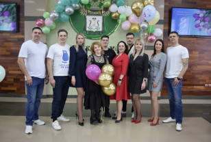 Смоленские таможенники поздравили коллег-женщин с праздником 8 Марта