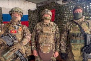 Участники специальной военной операции поздравили смолянок с Международным женским днём