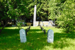 На Смоленщине продолжится ремонт памятных мест и воинских захоронений