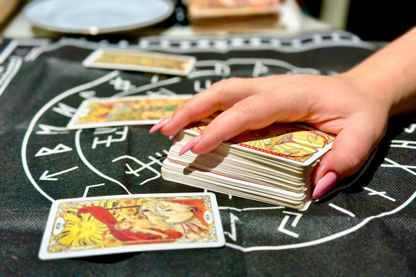 Интерес к эзотерике падает с каждым месяцем – исследование Т2   