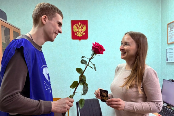 В Смоленской области «Единая Россия» поздравила женщин с 8 Марта