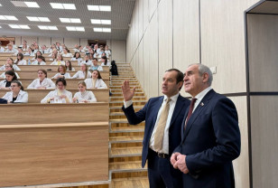 Сергей Неверов оценил развитие Смоленского медуниверситета и ход «Народной программы»