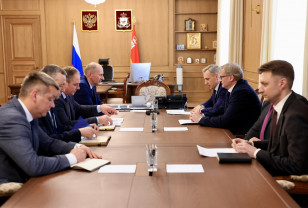 Василий Анохин провёл рабочую встречу с директором управляющей компании Белавтодора