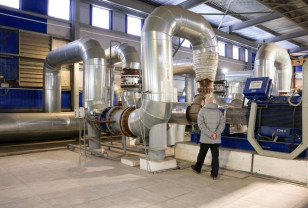 Губернатор Смоленской области поздравил работников ЖКХ и бытового обслуживания с профессиональным праздником