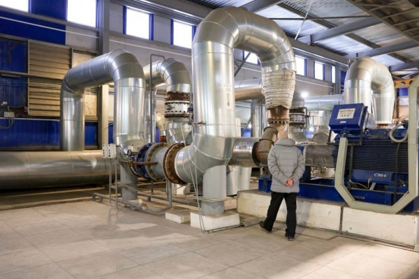 Губернатор Смоленской области поздравил работников ЖКХ и бытового обслуживания с профессиональным праздником