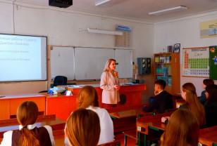 Депутат Смоленского горсовета Ольга Иванова посетила гимназию № 1