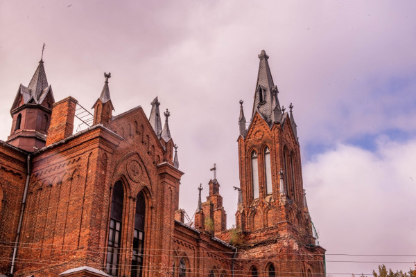 Восстановление костёла в Смоленске ведётся с применением редких материалов 