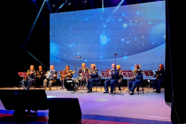 Оркестр регионального УФСИН исполнил «Севастопольский вальс» в честь 12-летия с момента воссоединения Крыма с Россией