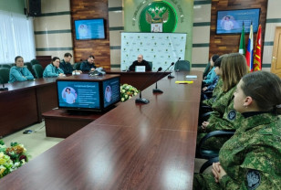 Таможенники Смоленска посетили лекцию общества «Знание» 