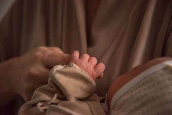 В Смоленской области молодые семьи при рождении третьего ребёнка получат 300 тысяч рублей