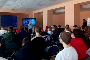 В Дорогобуже сотрудник УФСИН обсудил со студентами последствия употребления наркотиков