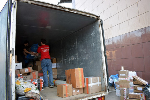 Депутаты Смоленского городского совета помогли подготовить гуманитарный груз к отправке в зону СВО