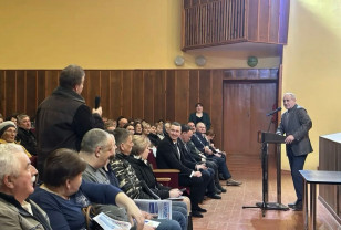 Сергей Неверов провёл открытую встречу с жителями Краснинского округа