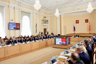 Юрию Гагарину и Борису Петрову присвоили звание «Почётный гражданин Смоленской области»