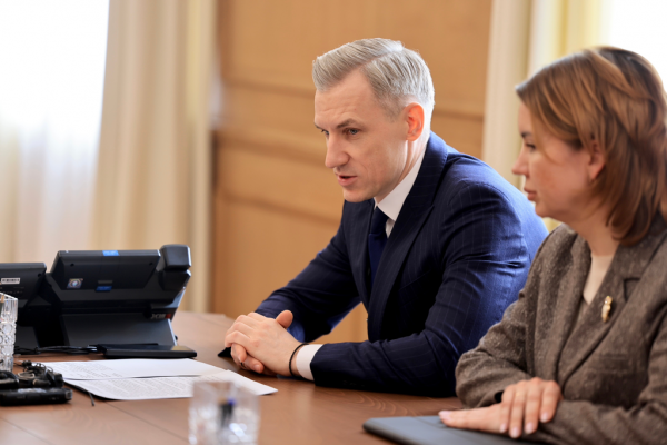 Василий Анохин обсудил развитие системы СПО с депутатом Госдумы Ириной Белых и представителем Минпросвещения