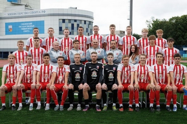 Смоленская «Искра» сыграет с «Череповцом» на домашнем поле 