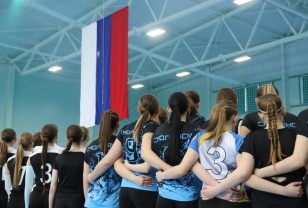 В Смоленске прошёл финал волейбольного турнира среди девушек в рамках конкурса «Знаете, каким он парнем был!»