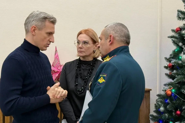 Василий Анохин поблагодарил коллектив смоленского филиала фонда «Защитники Отечества» за работу