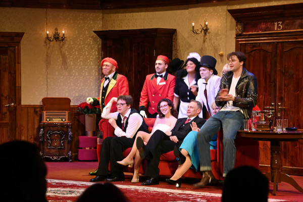 Добро пожаловать в «Люкс №13»