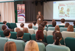 Ольга Васильева рассказала смоленским школьникам о Валентине Гризодубовой