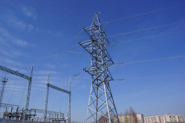 «Смоленскэнерго» напоминает: несогласованные работы вблизи ЛЭП могут привести к отключениям и несчастным случаям