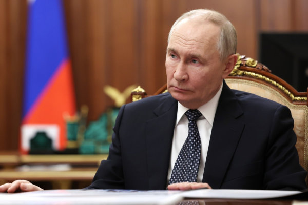 Президент России Владимир Путин объявил пасхальное перемирие