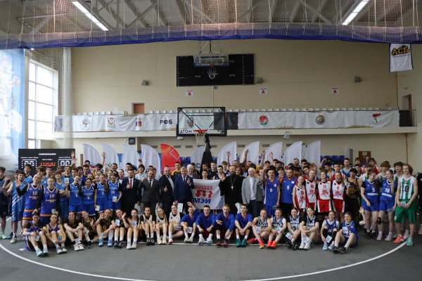 В Смоленске дали старт Молодёжной лиге «Оранжевый атом»