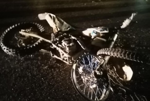 В Вязьме 15-летний юноша на питбайке погиб после столкновения с деревом