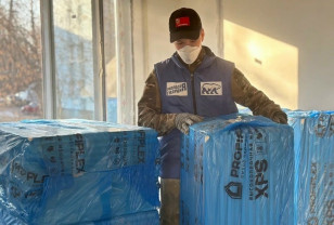 Депутаты и предприниматели помогли погорельцам из Смоленска с ремонтом квартиры