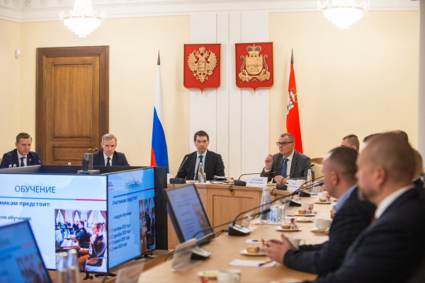 Василий Анохин и Игорь Щёголев встретились с курсантами образовательной программы «Герои СВОего времени. Смоленск»