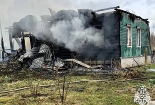 В Рославльском округе сгорел жилой дом