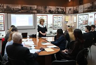 В Смоленске состоялся круглый стол ко Дню памяти жертв геноцида советского народа