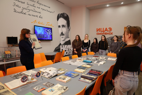 Голос Юрия Гагарина и газета от 13 апреля 1961 года: в ИЦАЭ Смоленска прошла неделя космоса