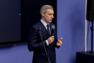 Губернатор Василий Анохин принял участие в открытии ярмарки трудоустройства «Работа России. Время возможностей»