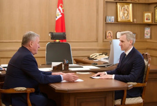 Губернатор Смоленской области провёл встречу с сенатором по вопросам патриотического воспитания